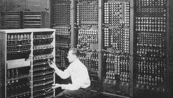 تطور بناء الكمبوتر